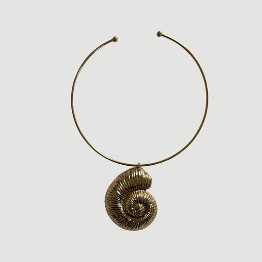 Gold Shell Choker